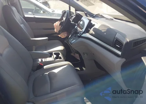 2018 Honda Odyssey Touring from USA, damaged, VIN 5FNRL6H82JB015744